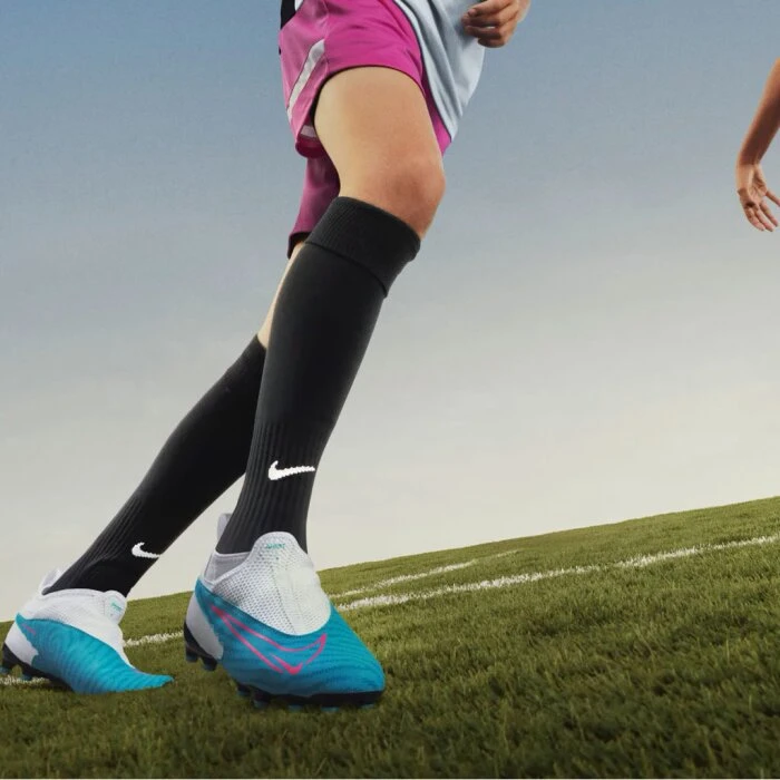 Nike Jr. Phantom GX Academy Dynamic Fit MG - Blast 10 Nike Jr. Phantom GX Academy Dynamic Fit MG - Blast – Bild 8