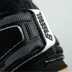 Reusch Attrakt Freegel Infinity Black 15 Reusch Attrakt Freegel Infinity Black -Fußballbedarf Geschäft reusch attrakt freegel infinity black6