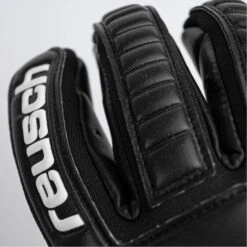 Reusch Legacy Arrow Gold X - Black -Fußballbedarf Geschäft reusch legacy arrow gold x black4